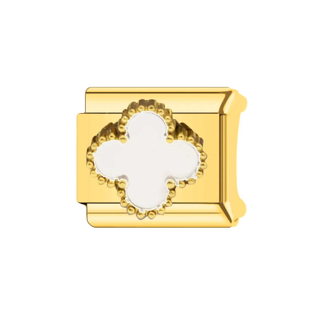 IB Charm Trebol Oro