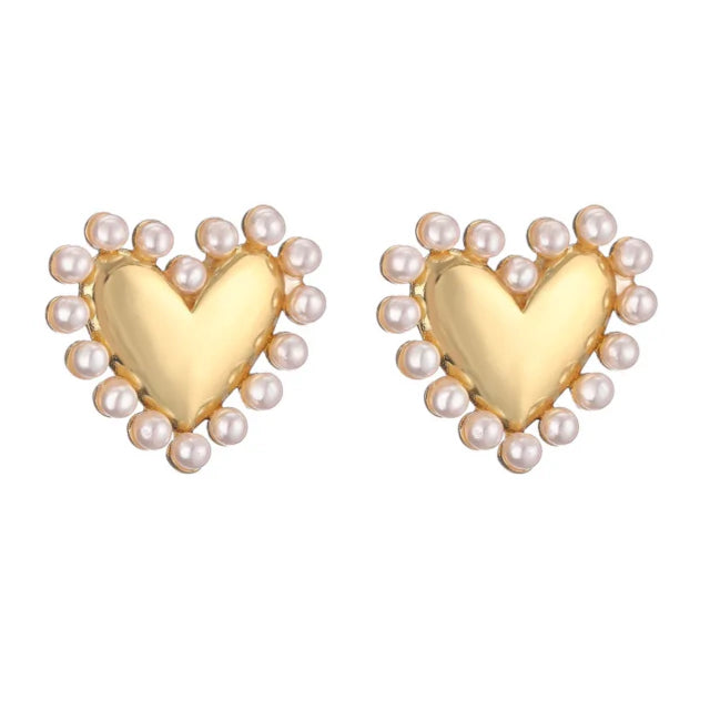Aretes Amore