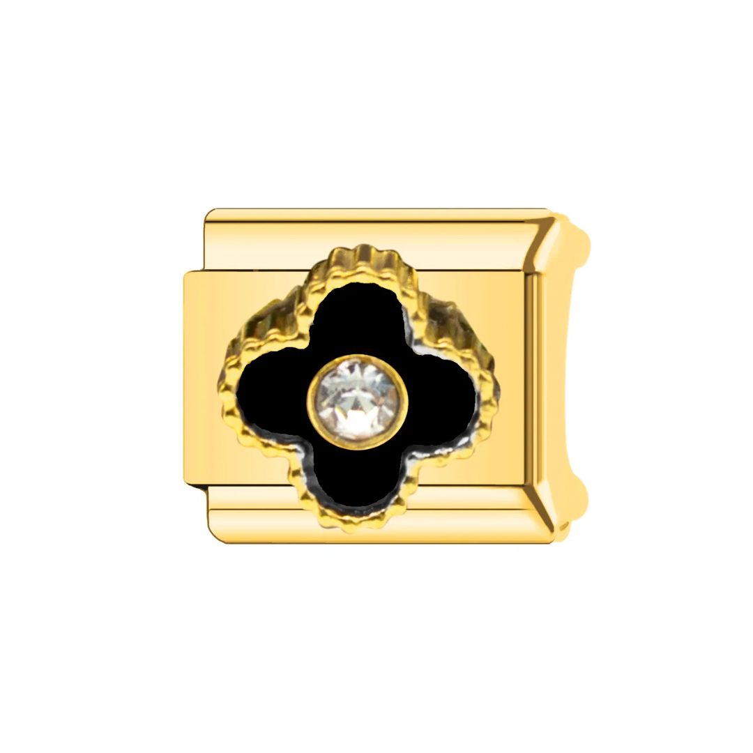 IB Charm Trebol Luki