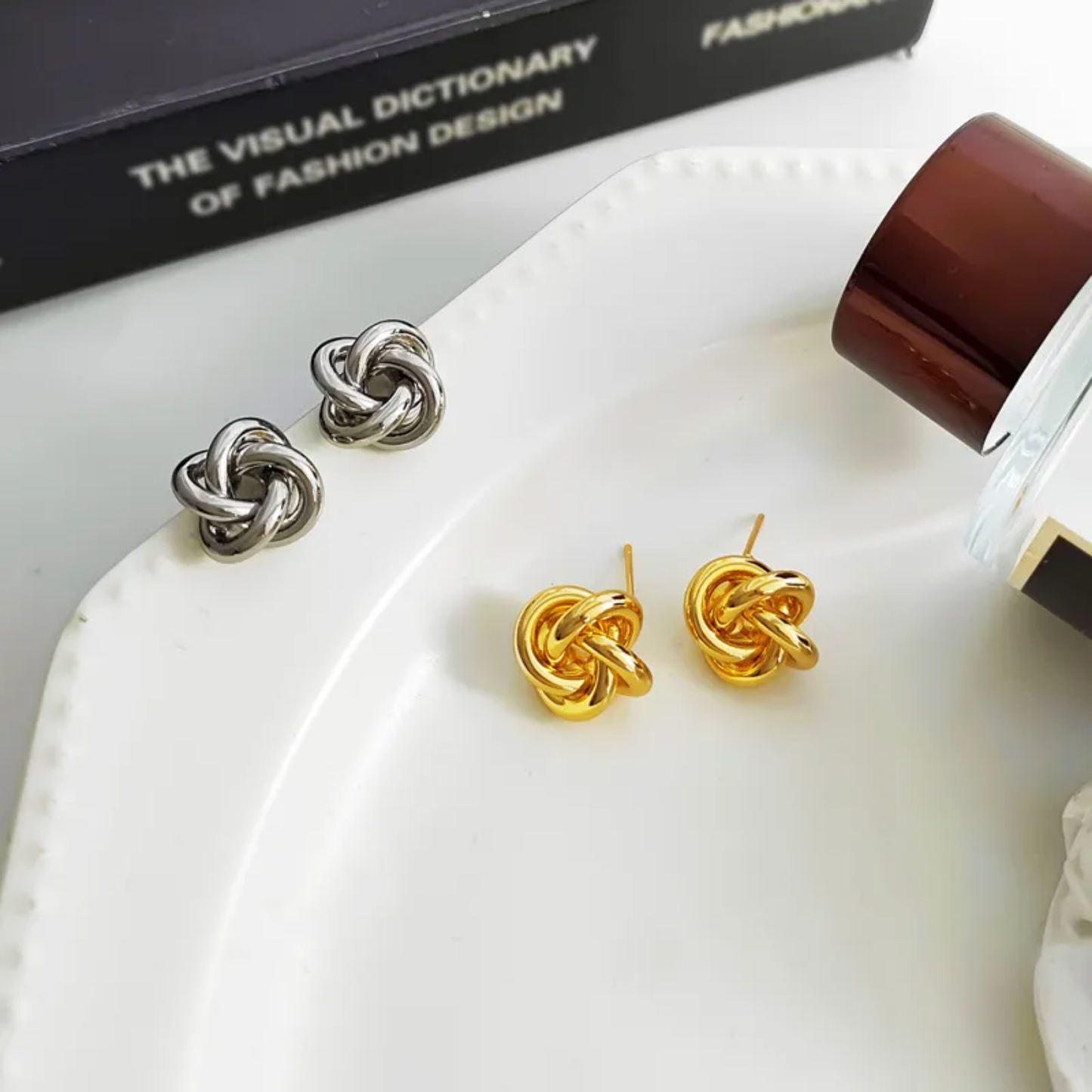Aretes Knot