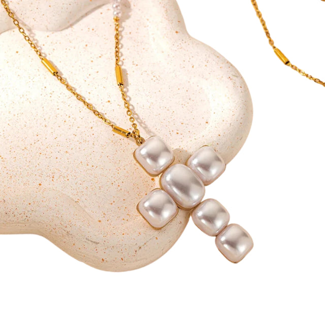 Collar Pearl Cross