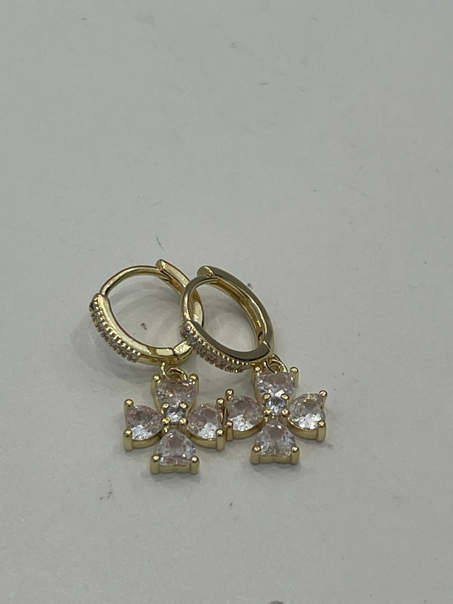 Aretes flor zircon hoop