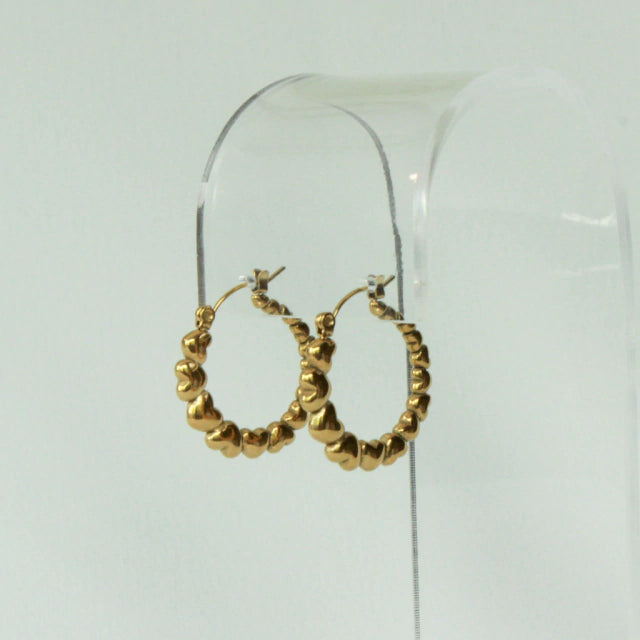 Aretes Love