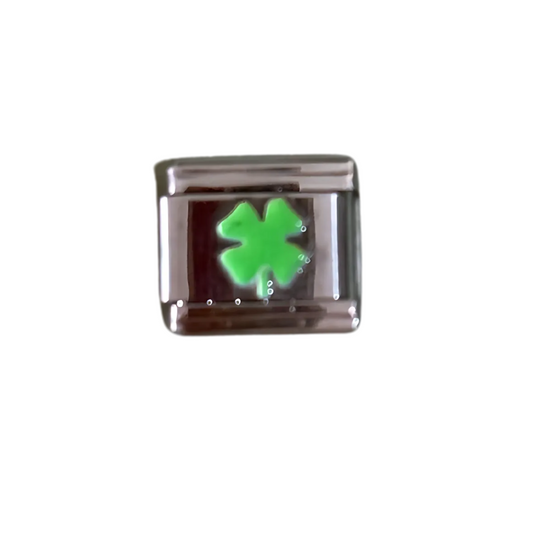 IBP Charm Trebol