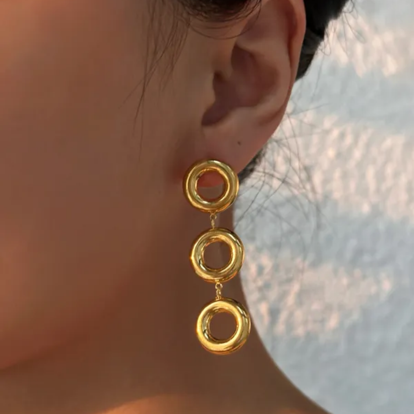 Aretes Omega