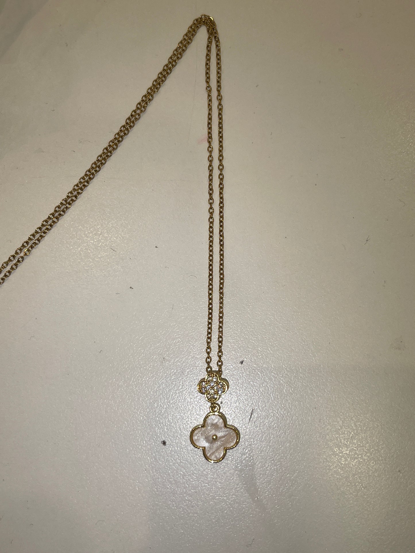 Collar trebol doble