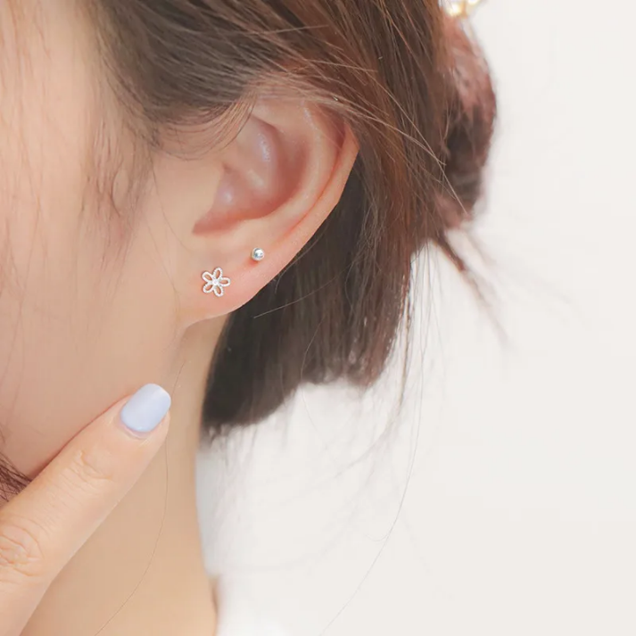 Piercing Flower Zircon