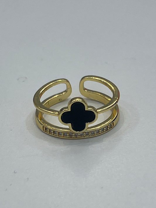Anillo trébol doble