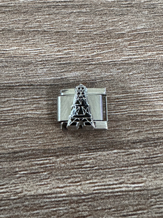 IB Charm Eiffel